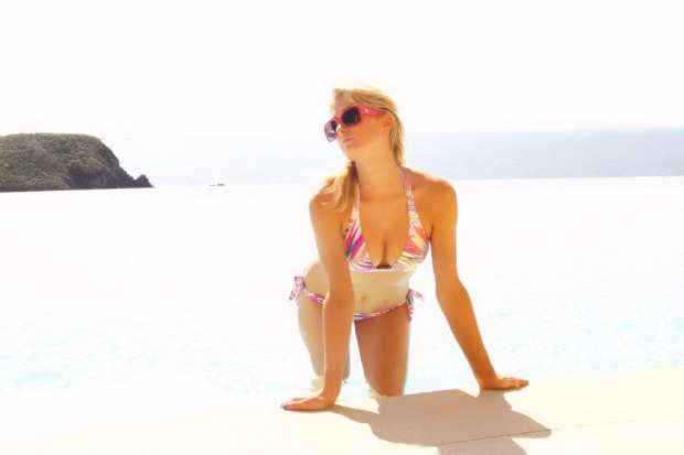 paris-hilton-bikini-mexico6